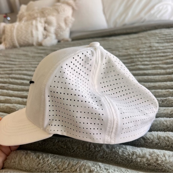Nike White Golf Cap - Picture 3 of 5